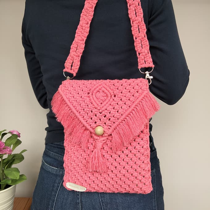 Descubre nuestra colección de bolsos hechos a mano de macramé