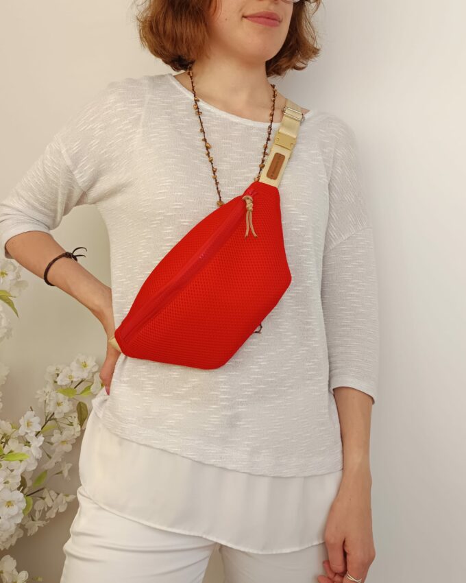 Riñonera Mesh 3D impermeable roja con forro estampado