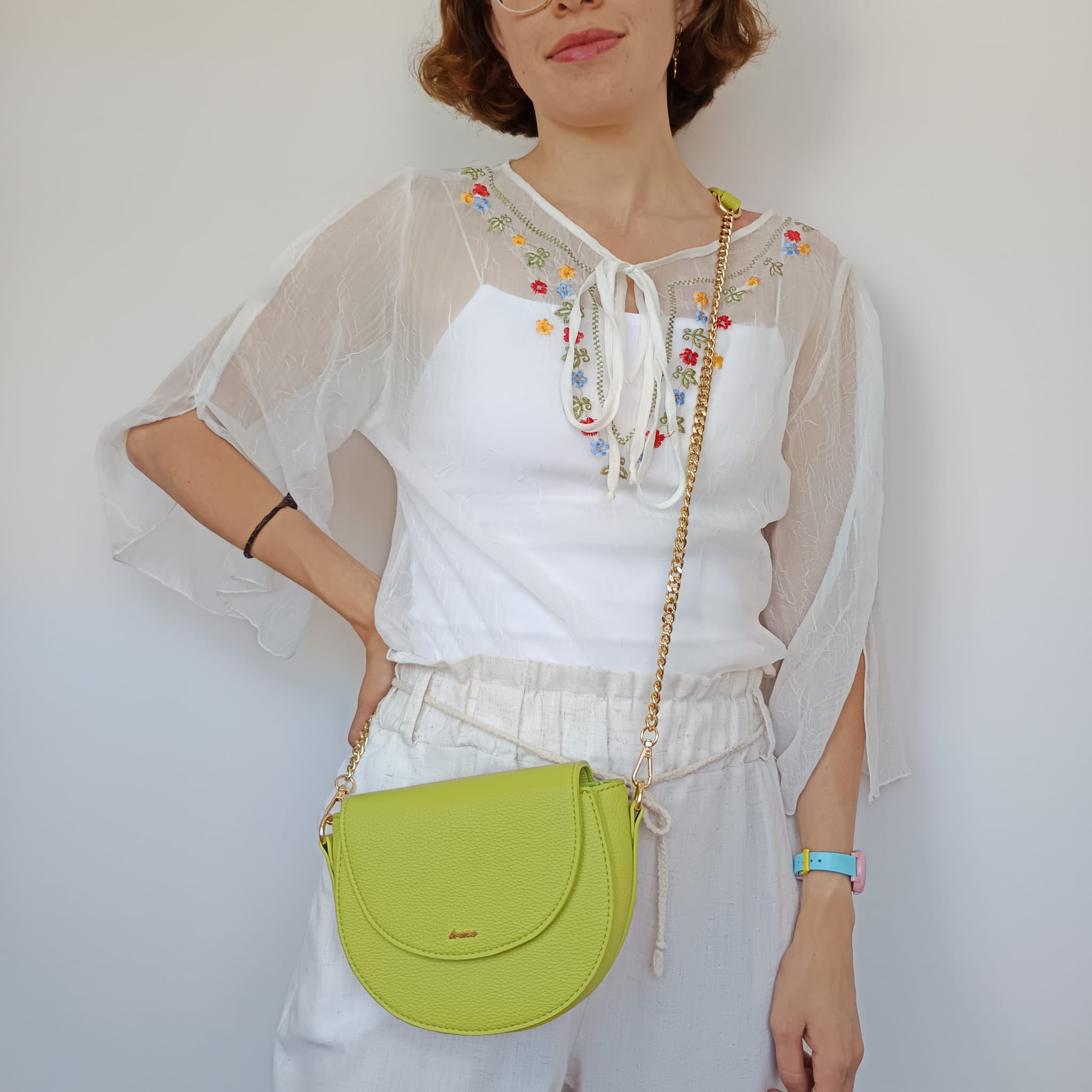 Bolso verde pistacho de cuero sintético con solapa - Imagen 3