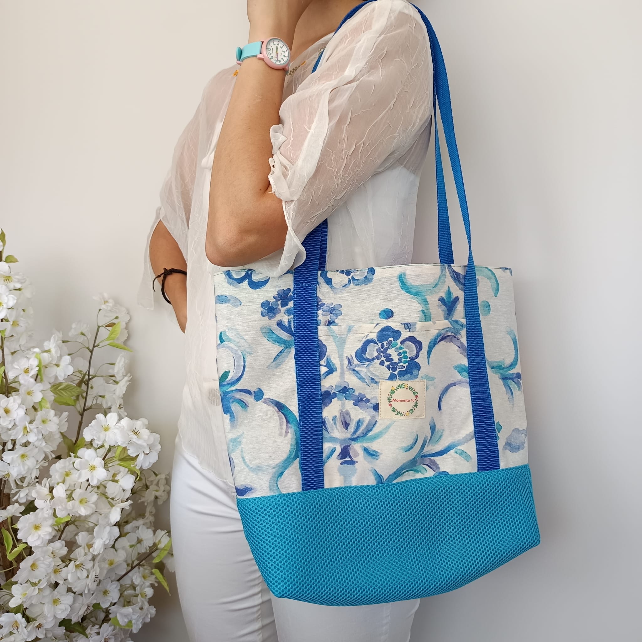 Bolsa grande de tela Mesh 3D azul turquesa con flores - Imagen 5