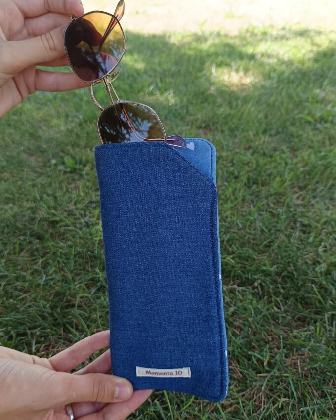 Funda de gafas acolchada de tela vaquera azul