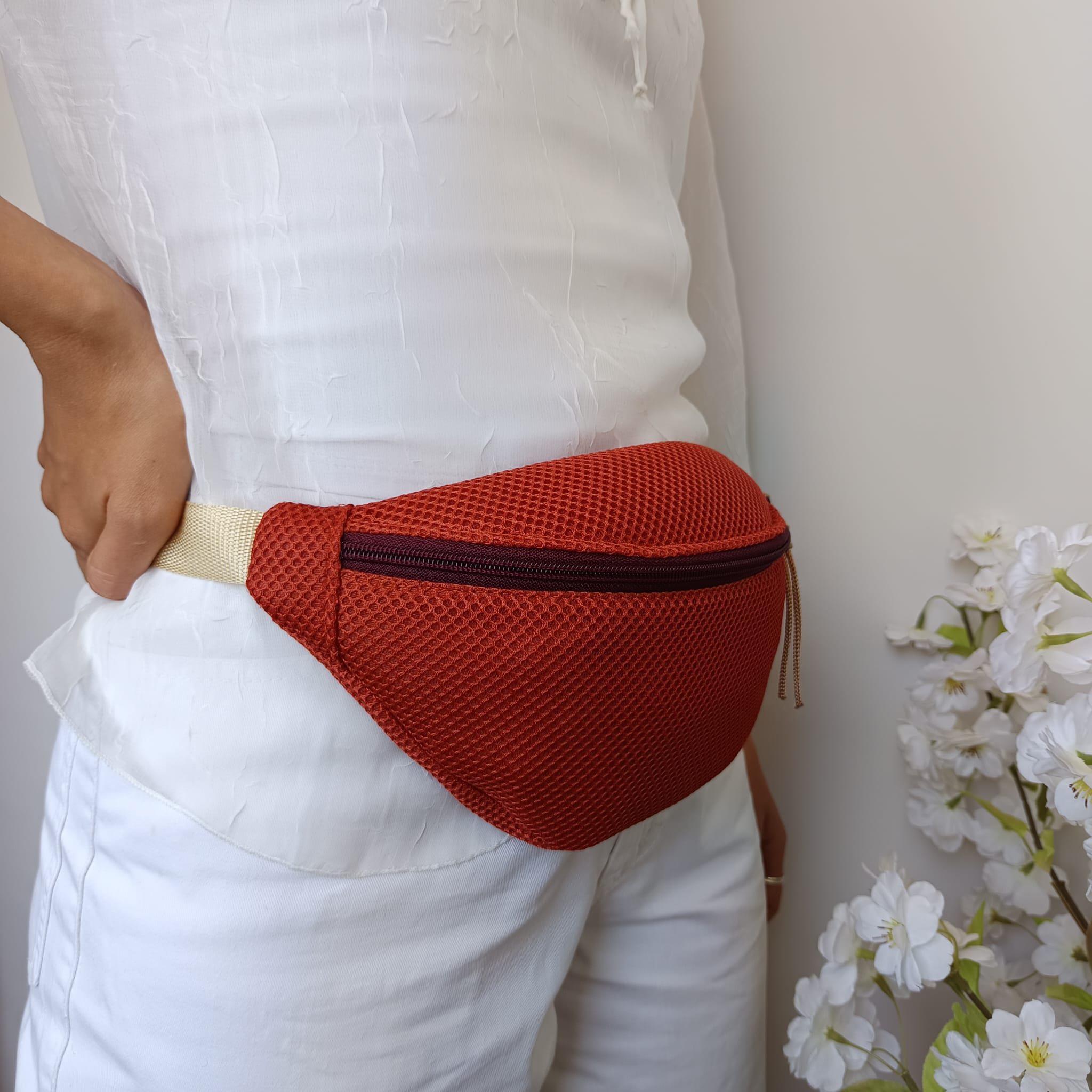 Riñonera Mesh 3D impermeable color teja con forro granate - Imagen 5