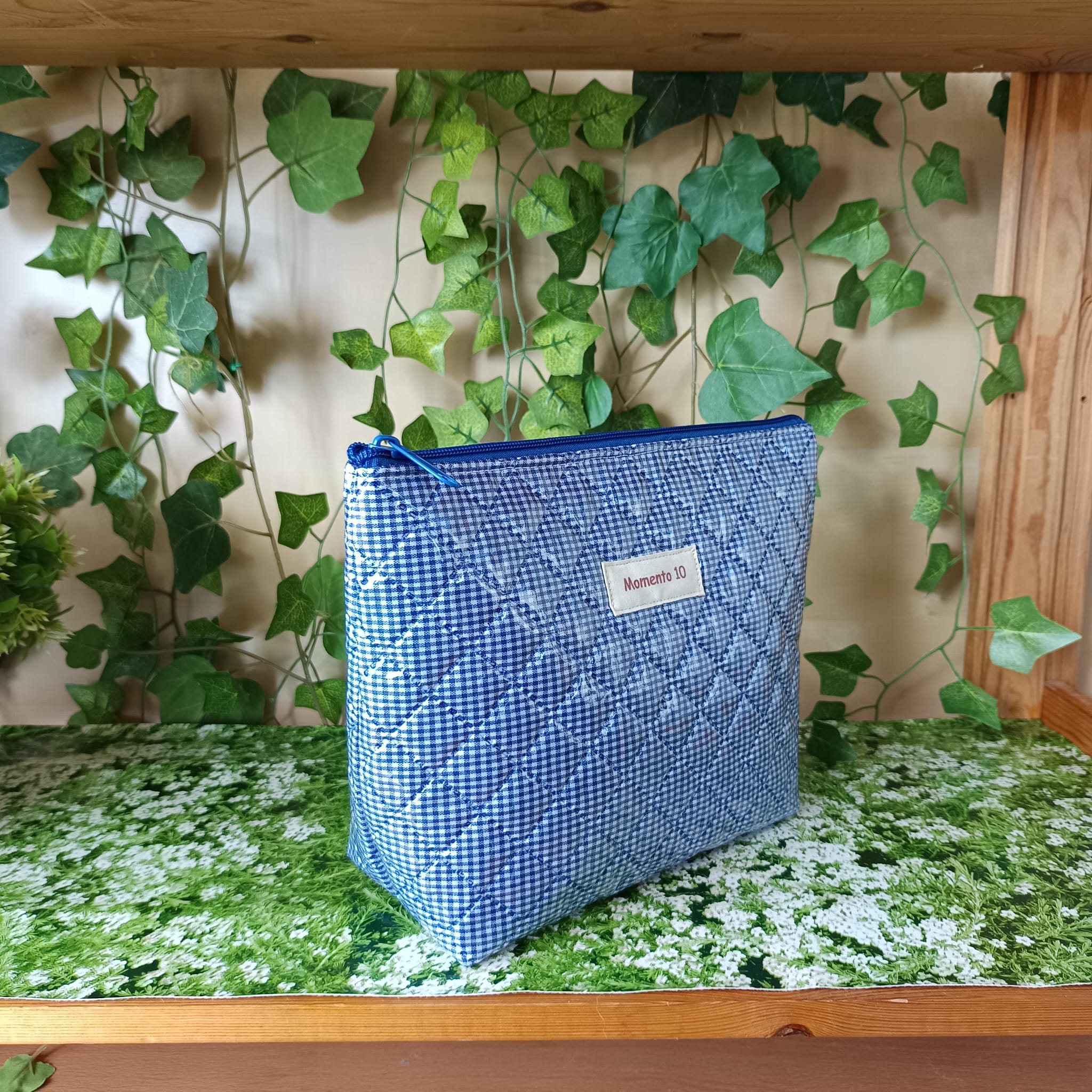 Neceser guateado impermeable azul marino con cuadros Vichy - Imagen 5