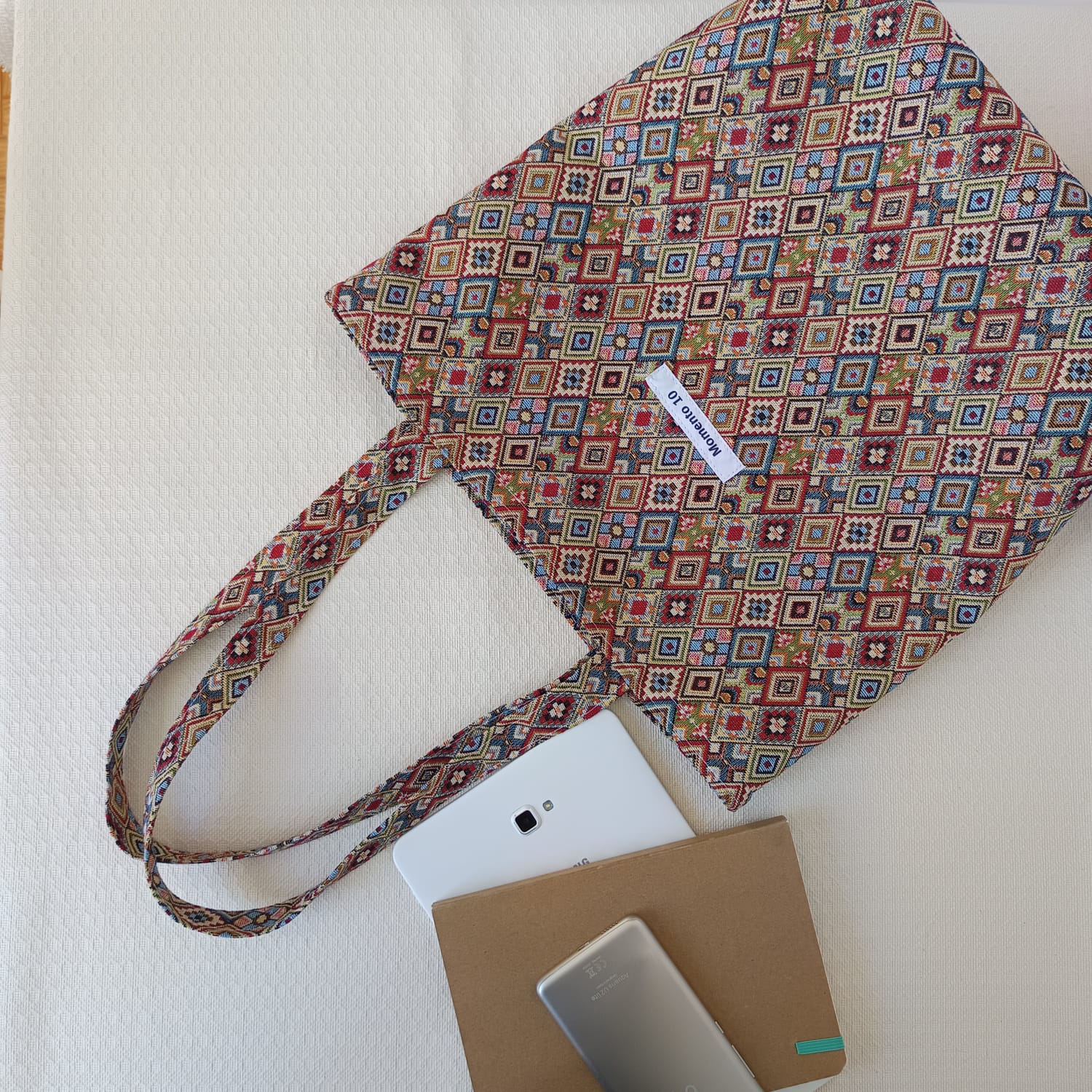 Bolso tote de loneta con diseño de rombos multicolor - Imagen 5